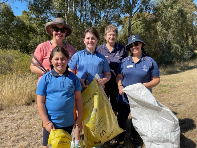 Brimbank steps up for Clean Up Australia Day